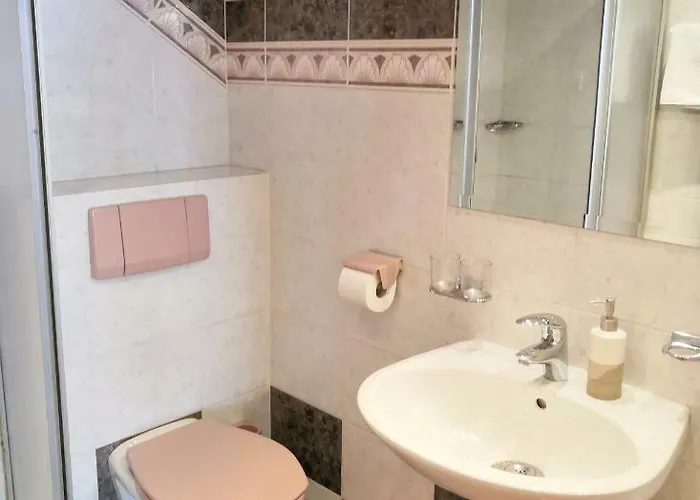 Haus Marienheim Bed & Breakfast *